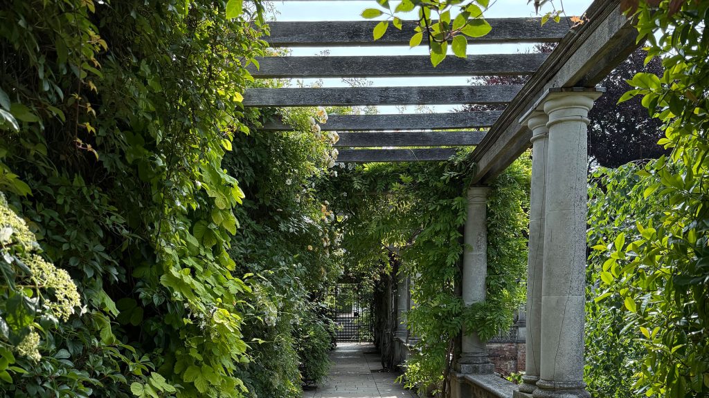 Londons verstecktes Juwel – Pergola & Hill Garden 
