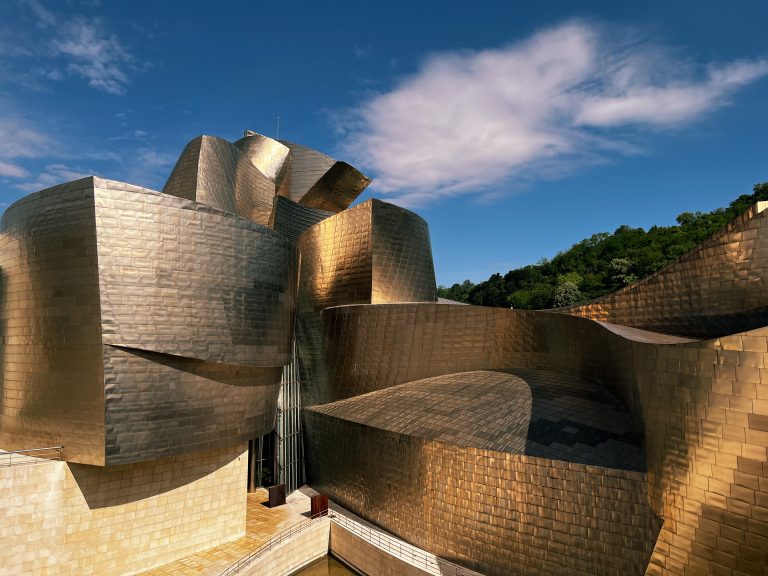 Entdecke das Guggenheim in Bilbao