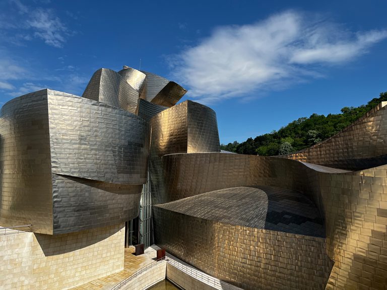 Guggenheim Bilbao: Architektur und Kunst